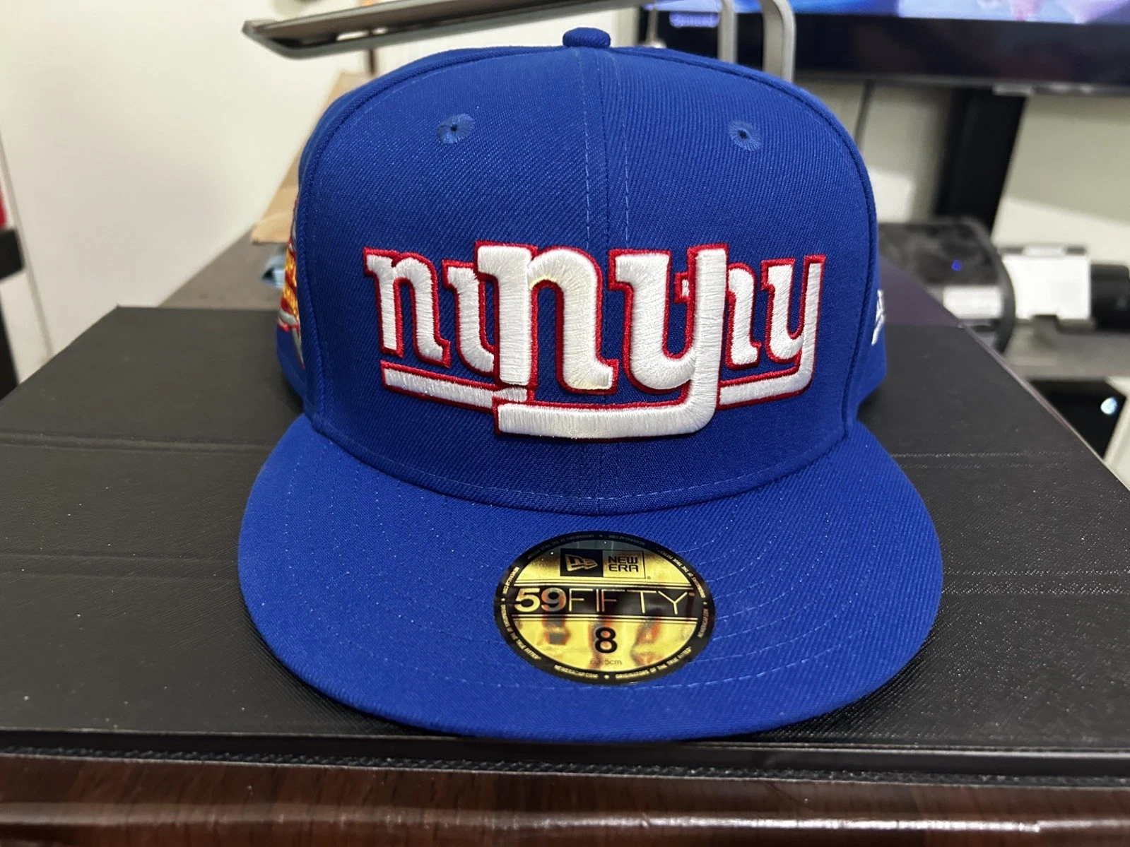 Brand New New York Giants John Geiger "Misplaced Series" NFL Collection Size 8
Opens in a new window