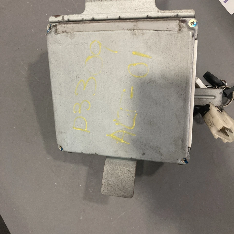 2001 Nissan Altima ECU/Lock Cylinder/Key JA18P64 ZA0 - Image 3 of 4