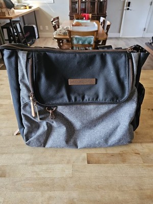 Petunia Pickle Bottom Pivot Pack Diaper Bag Backpack Gray/Black