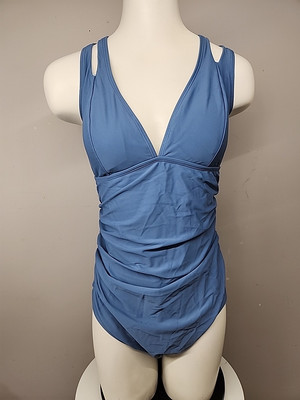 NWT Cupshe One Piece Swimsuit Size Xl Powder Blue Color.