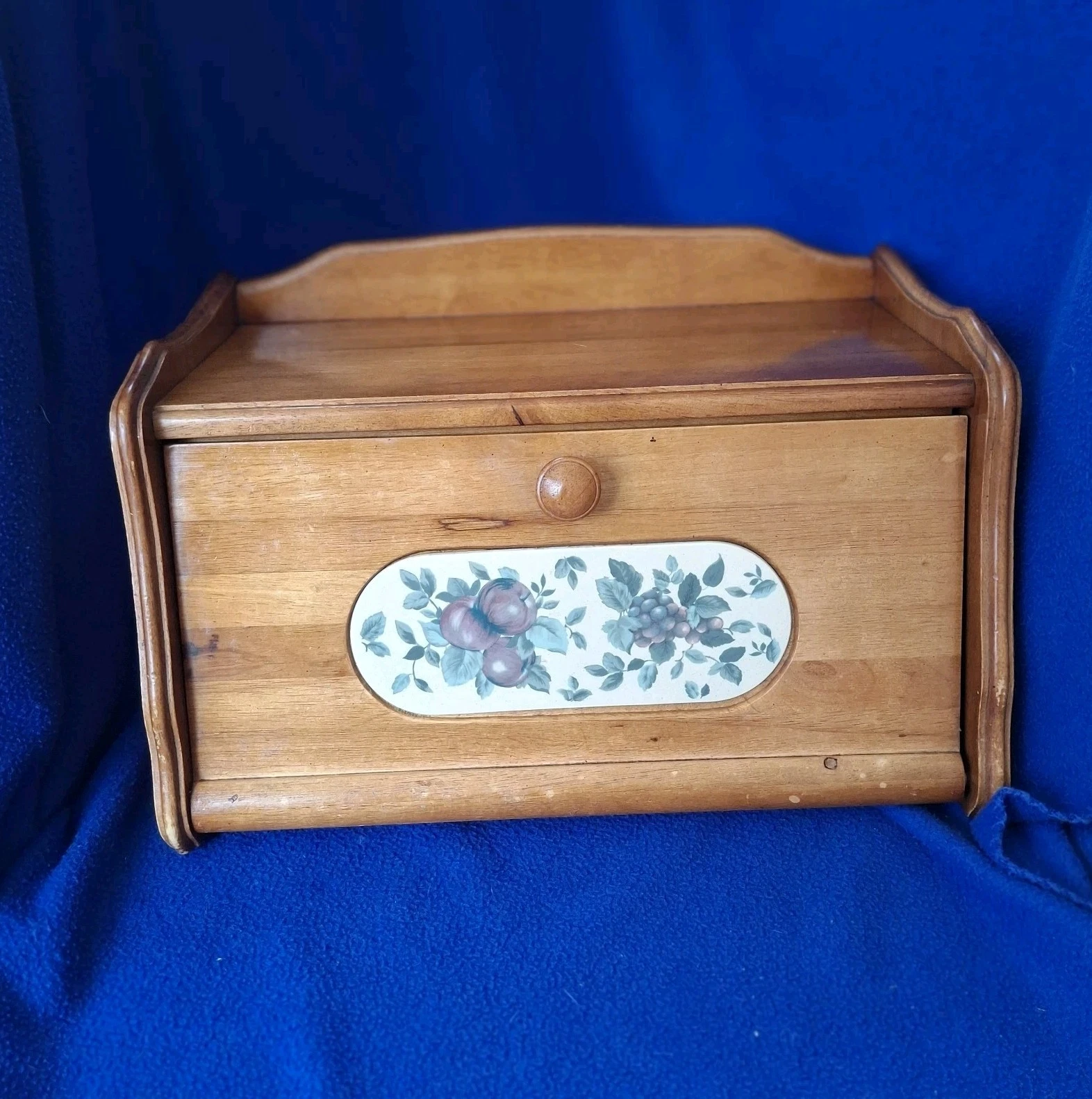 Farmhouse, Retro 1970s Countertop, Bread Bin, Fruit Motif, Taiwan. READ