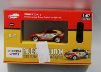 SELTENES RASTAR 1/67 PAJERO EVOLUTION RC AUTO VOLL FUNKTIONSFÄHIG MIT BATTERIEN