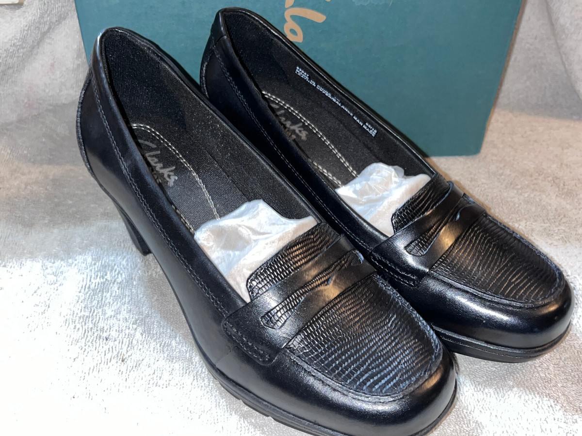 NIB- Clark's Bendables Leeater lizard embossed loafers/ black size
