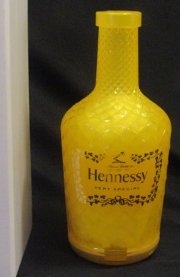 New HENNESSY Cognac SPECIAL LIT SKIN ILLUMINATED BOTTLE GLORIFIER Rechargeable