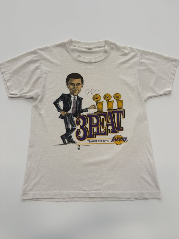 Vintage 1989 LA Lakers Pat Riley 3Peat T-Shirt – Size M Showtime NBA