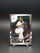 2021 Topps Chrome NPB Nippon Professional Baseball Livan Moinelo #120