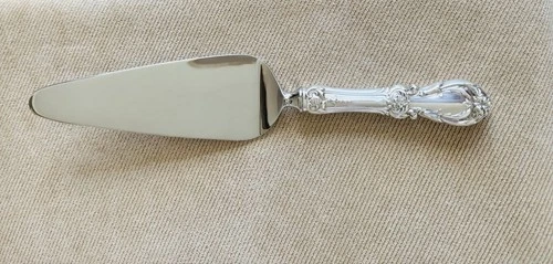 Burgundy By Reed And Barton  Pie Server Sterling