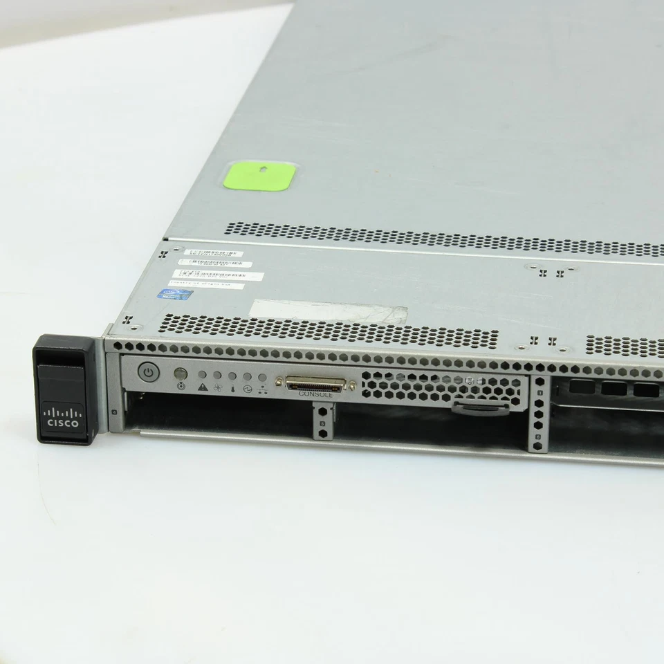 CISCO UCSC-C220-M3S 2x Intel Xeon E5-2609 v2 2.50GHz 64 GB No Drives/OS Server - Image 3 of 4