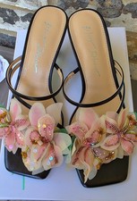 Blue by Betsey Johnson Floral Beaded Kitten Heels Sandals 6.5 women Wells Black