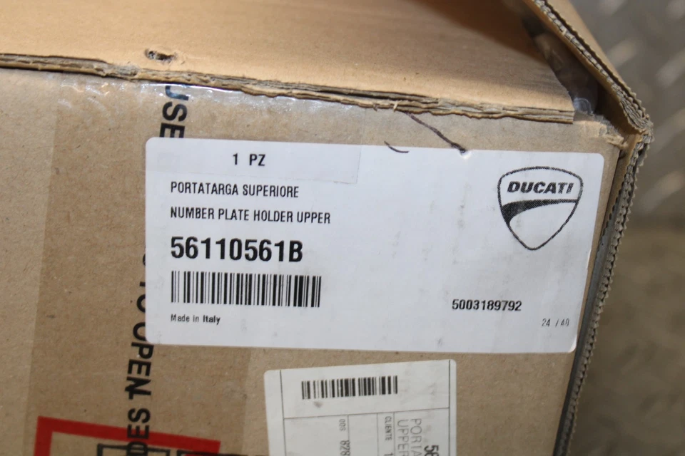 Soporte de matrícula para guardabarros Ducati Hypermotard Hyperstrada 821 939 SP 56110561B Foto 3 de 4