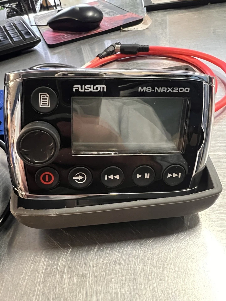 Fusion MS-NRX200i Wired Remote And NMEA 2000 Repeater - Image 4 of 4