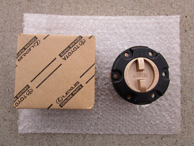 90 - 00 TOYOTA LAND CRUISER 70 SERIES FREE WHEEL LOCKING HUB COVER