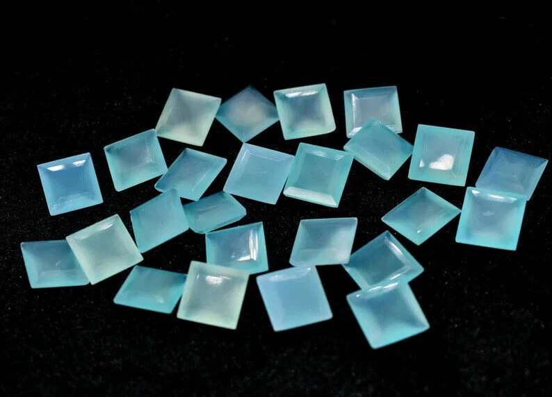 JOYERÍA DE PIEDRAS PRECIOSAS SUELTAS FORMA CUADRADA FACETADA CALCEDONIA AGUAMARINA NATURAL 10X10 MM. Foto 2 de 4