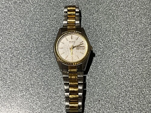 OLD Seiko Quartz Watch 3E23-0A69 Women Dual Tone NO WORKING FOR PARTS FREE SH