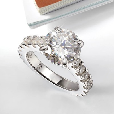 Vierkrappenring 5,4 kt Rundschliff Laborgefertigter Diamant Testpass 18 K Gold