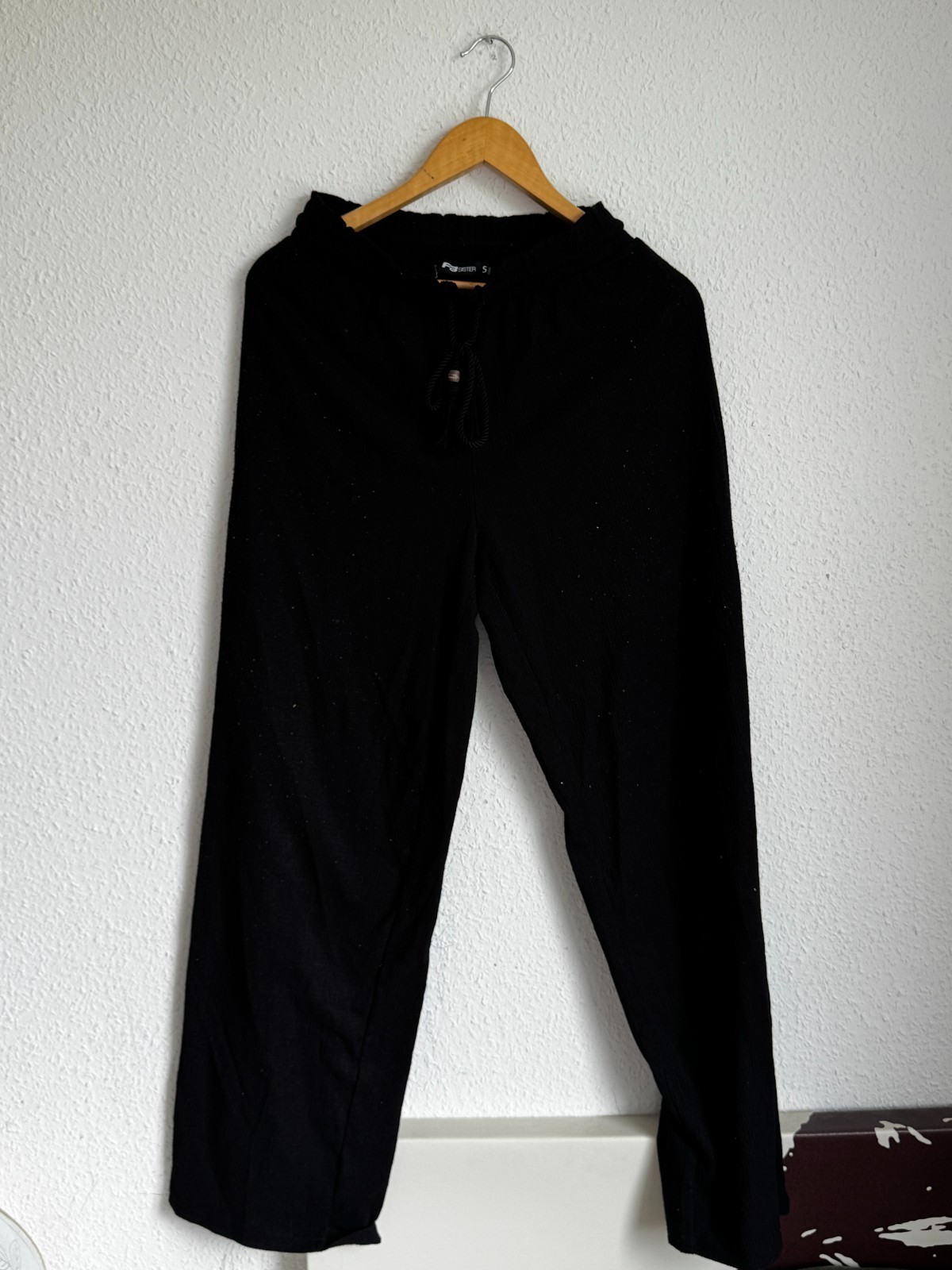 FSISTER Black High-Waisted Textured Lounge Pants with Tassel Drawstring image 2