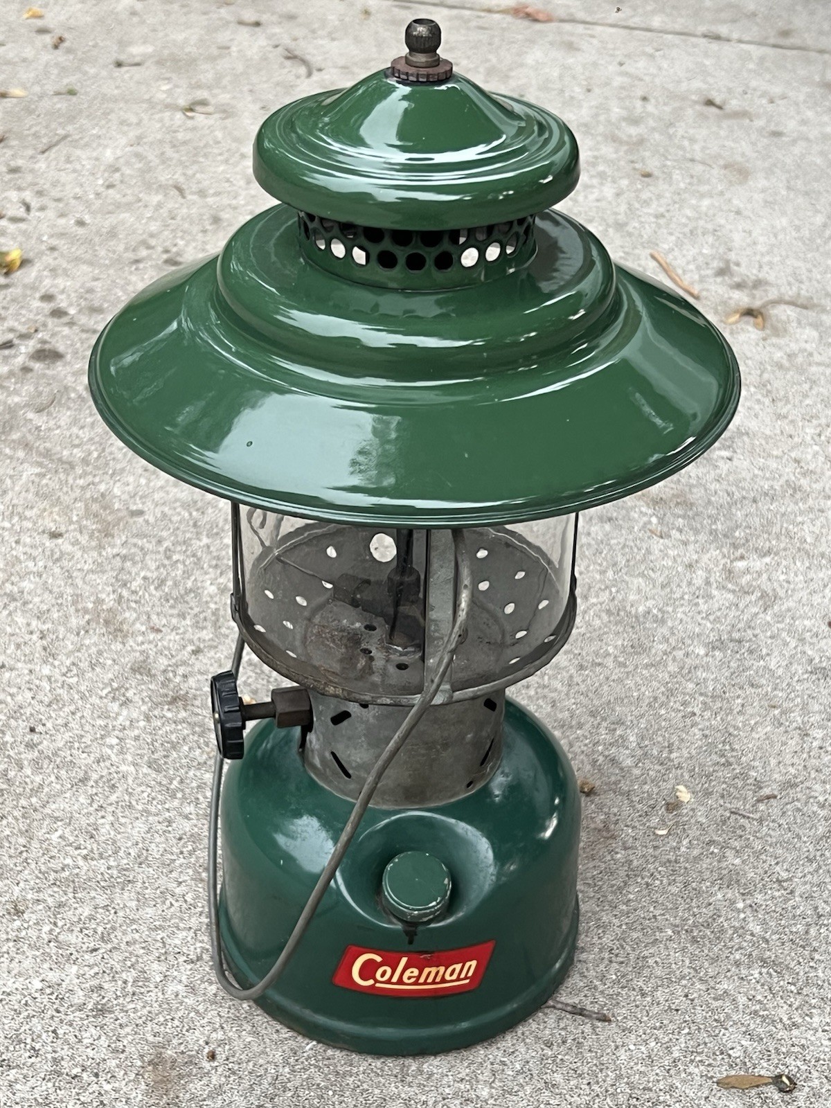 Old 1951 Coleman Dual Mantle Big Hat Lantern 228E  12/51 Sunshine Globe  CLEAN