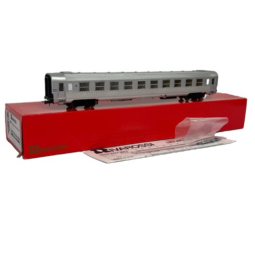 Autobús modelo Rivarossi HO R3654 Dev Inox B10 43701 SNCF segunda clase en caja Italia | Condition: Used