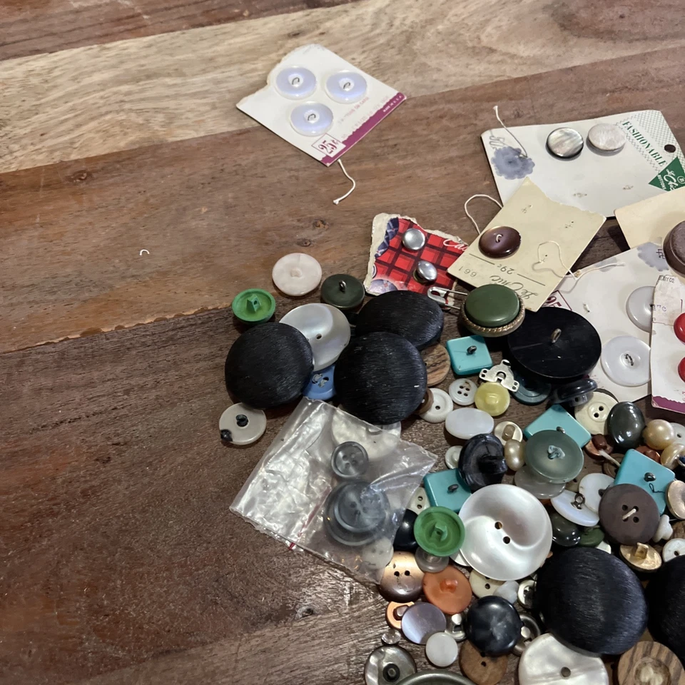 Vintage Antique Plastic Glass Resin Painted Metal Buttons Lot Of 150 - Image 3 of 4