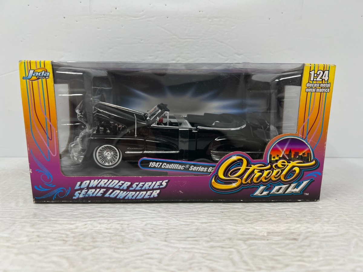 ミニカー　1947  CADILLAC 1947 CADILLAC SERIES 62 SOFT TOP 1/18 DIECAST CAR AUTO WORLD