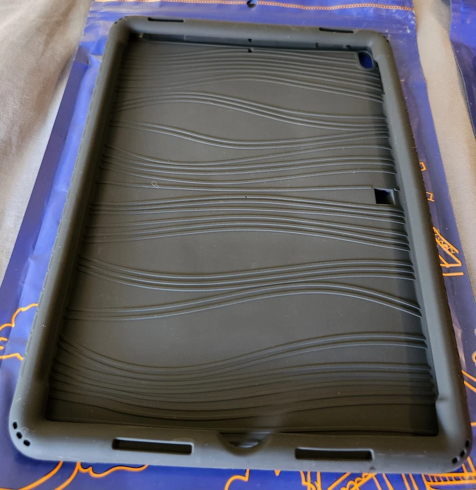 Lote de 3 Nuevas Fundas Silicona Poética IPAD AIR 3 / IPAD PRO 10.5 Foto 3 de 4