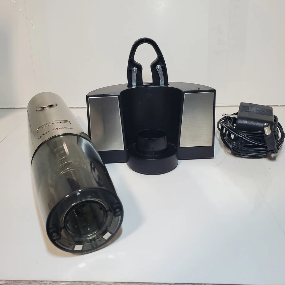 Abridor de corcho de vino inalámbrico Waring Pro modelo WO40 con cargador funciona muy bien Foto 3 de 4