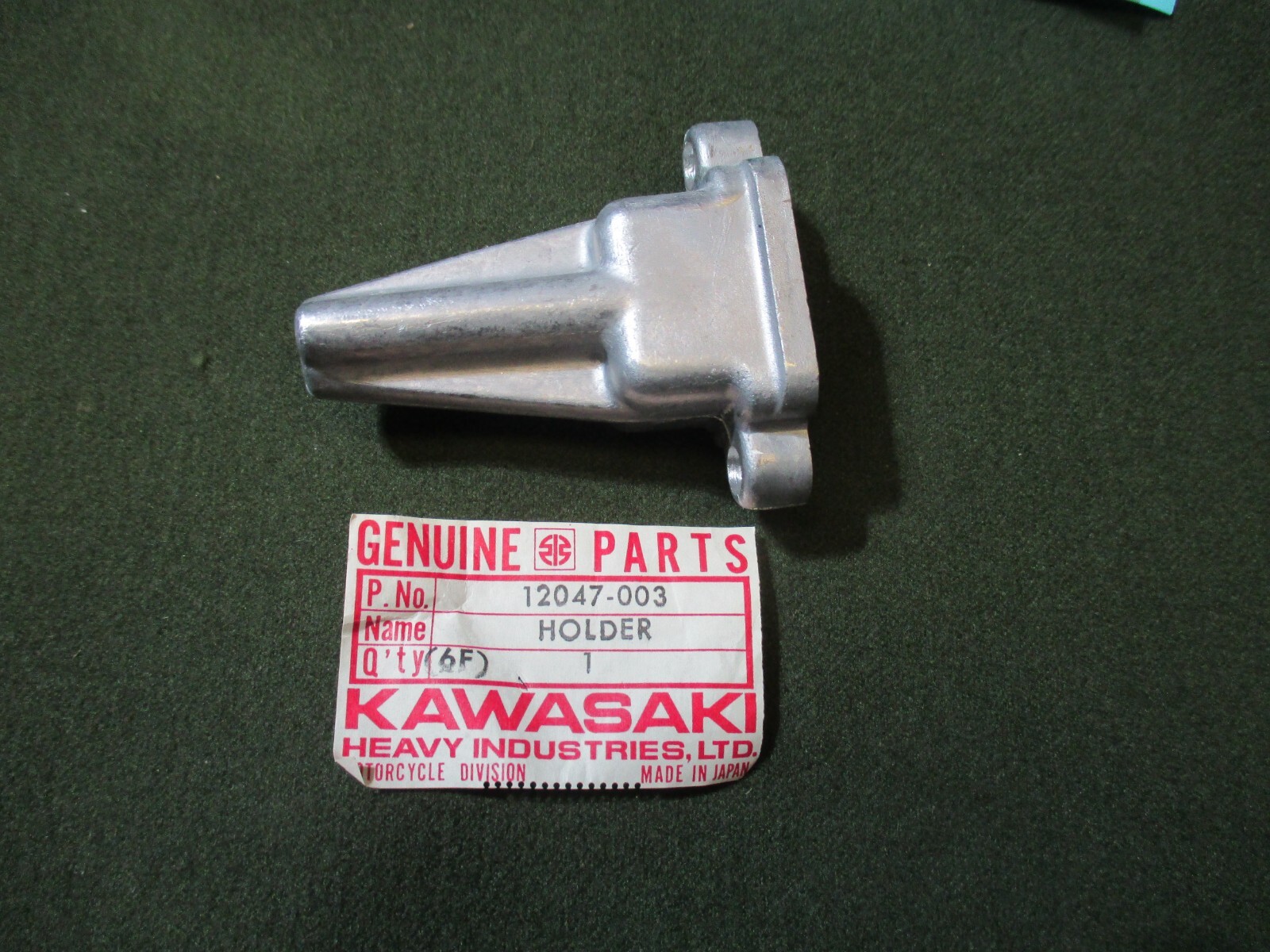 KAWASAKI Z1900 KZ900 KZ1000 CAM CHAIN TENTIONER HOLDER NOS OEM 12047