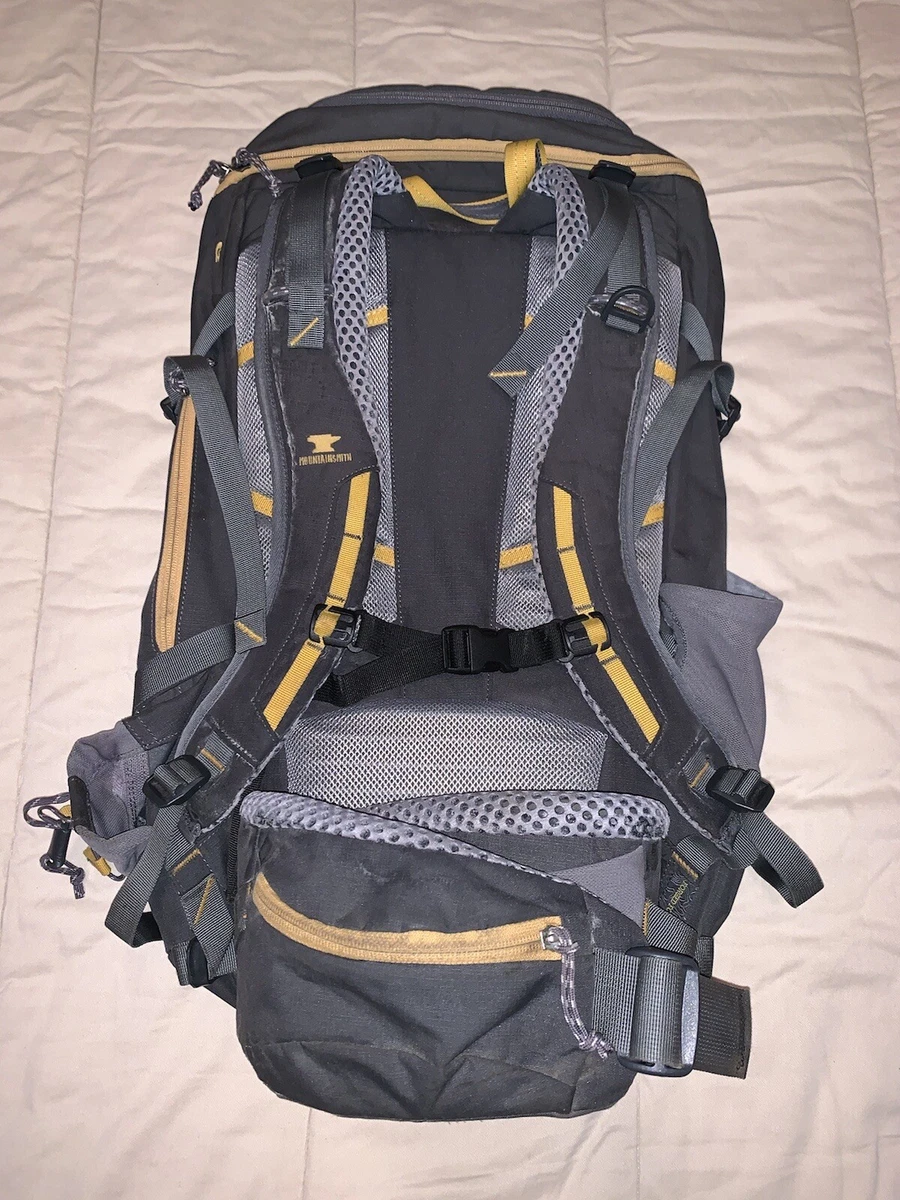 Mountainsmith mayhem top 35 backpack