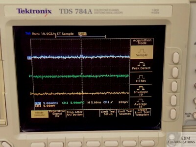 TDS 784A TEKTRONIX 4-CH DIGITAL PHOSPHOR OSCILLOSCOPE 1GHz 4GS/s