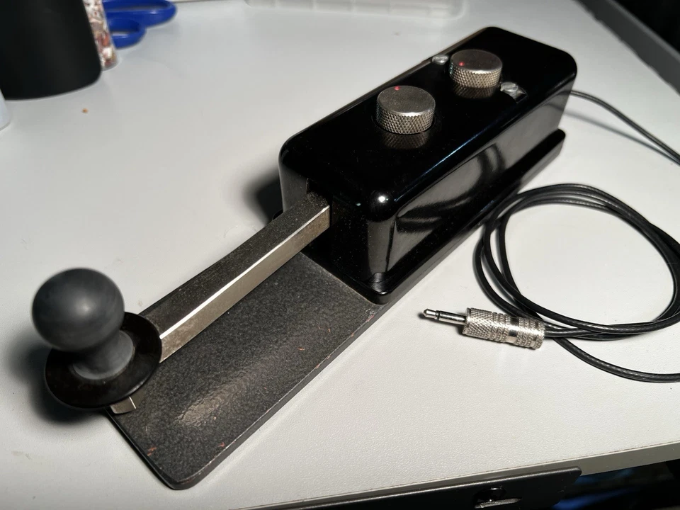 Llave de código Morse MP Pederson Amplidan 50713. Foto 2 de 4