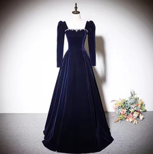 Vintage Navy Wedding Dresses with Long Sleeves Velvet Square Neck Bridal Gowns