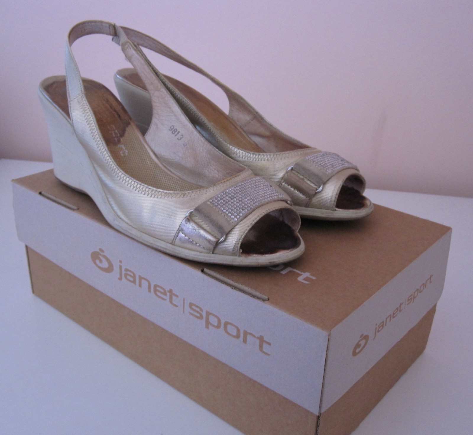 SCARPE DECOLLETE DONNA SPUNTATE TACCO ZEPPA col.BRONZO N.39 marca JANET SPORT