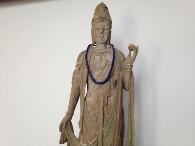 BOUDHA /CHINE / Grande GUANYIN avec traces de polychromie et très beau drapés - Photo 1/4
