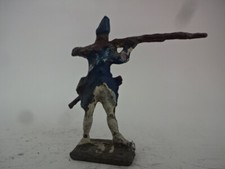 Stara cynowa figurka / Waterloo / Francuz stojący strzelający / wariant kolorystyczny 13