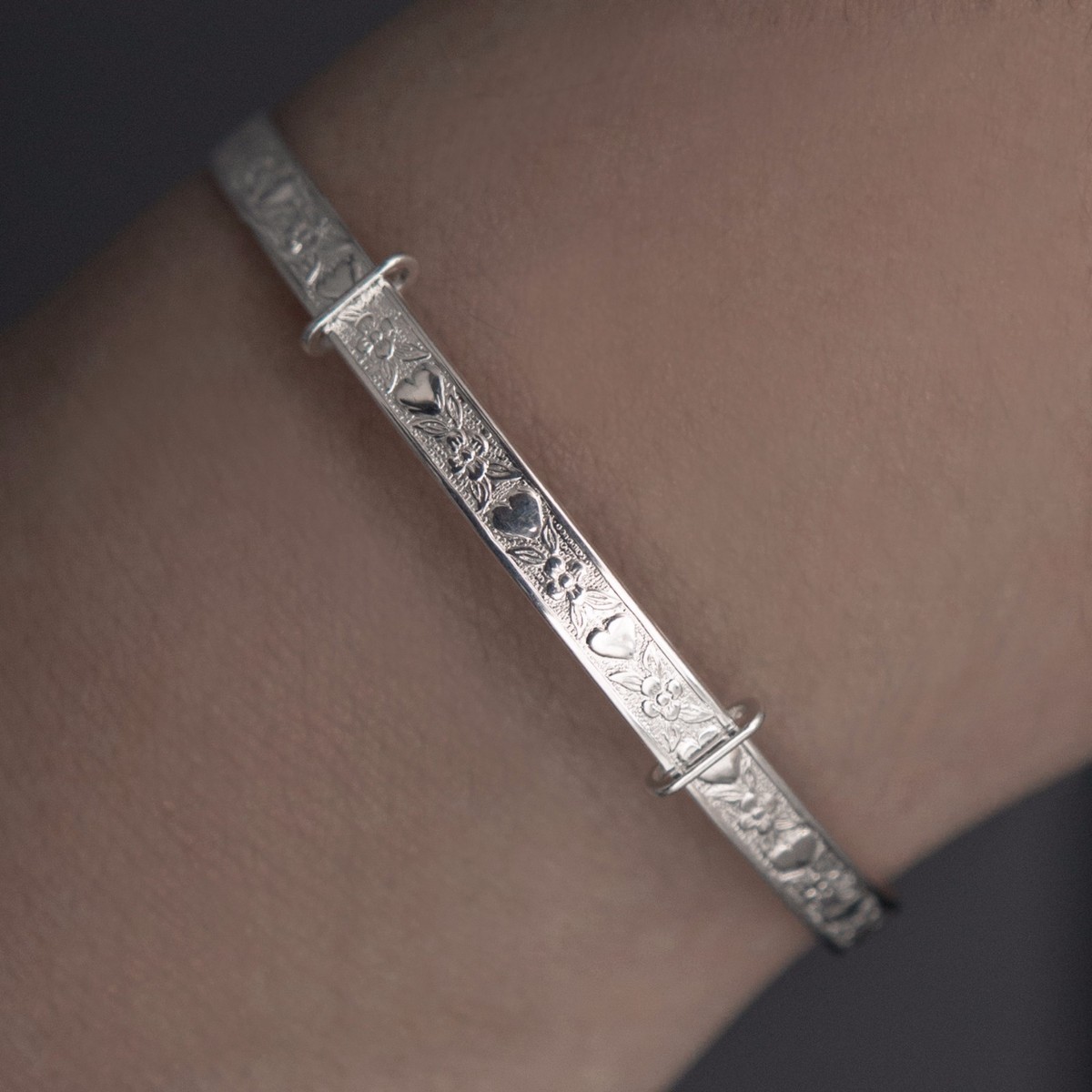 Sterling Silver Vintage Heart Design Adult Bangle Bracelet