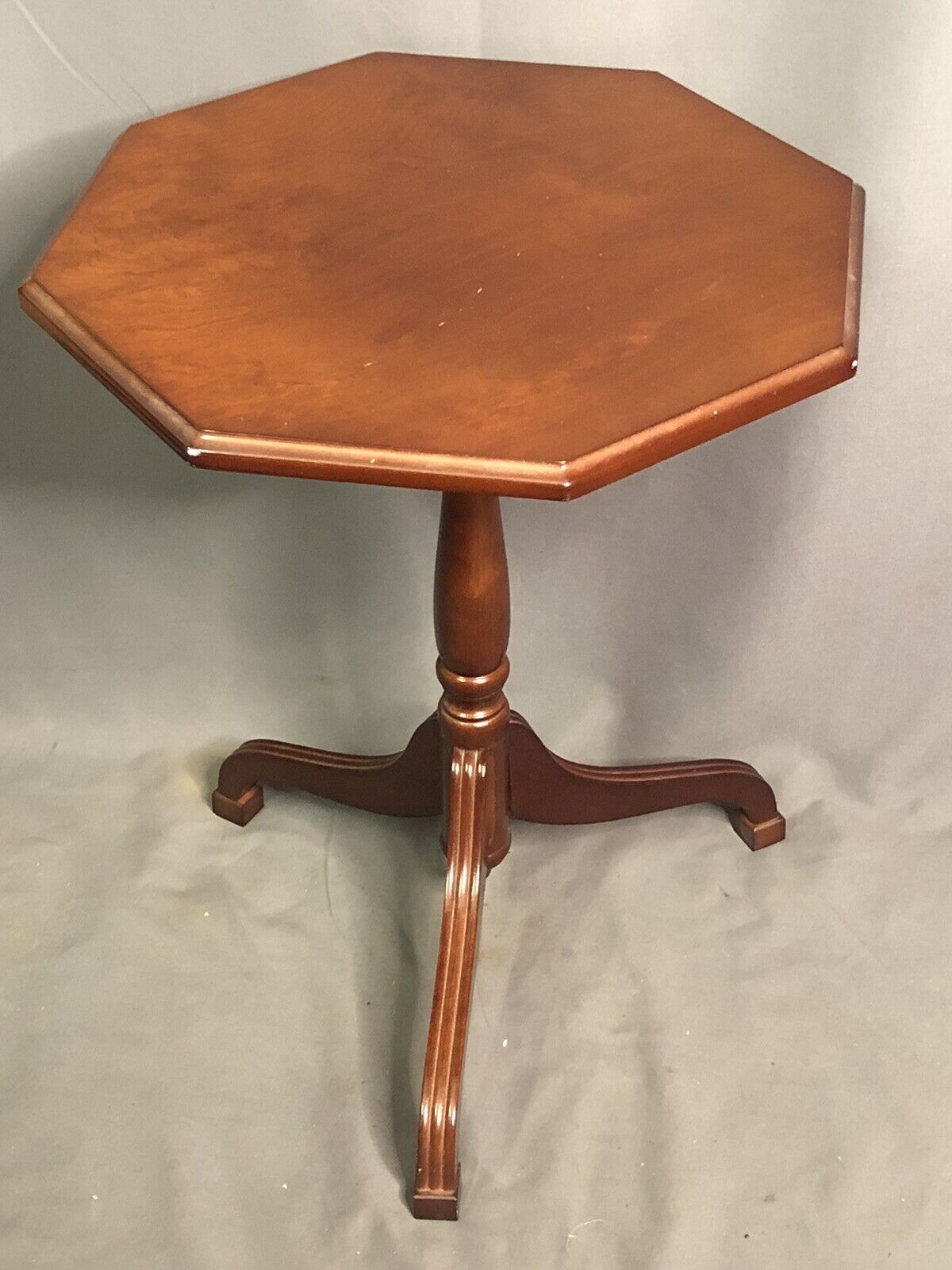 Bombay Company Pedestal Table Plant Stand Vintage Side Tulip Table 3 Leg Display