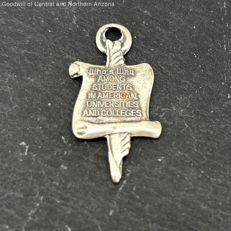 2001 College University Charm 0.81 lbs