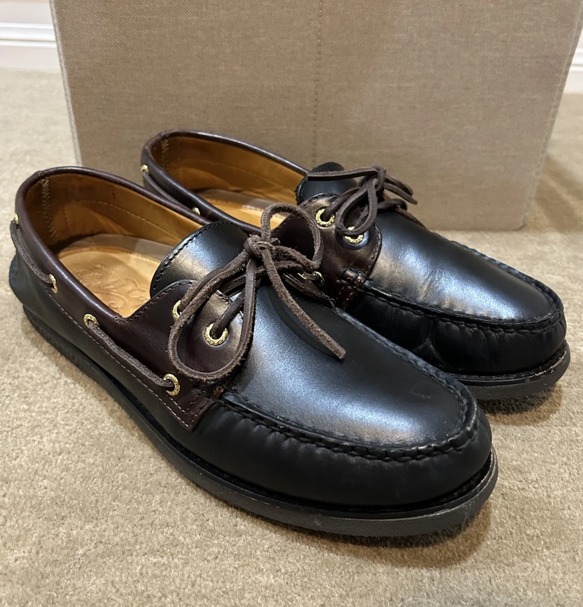 Gold Cup Black Leather Upper Casual Shoes for Men for sale  display picture 1