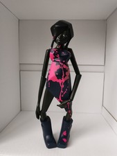 Ajee Skullskin Vinyl Toy PINK/DARK version only (1 of 3) boxed Kidrobot