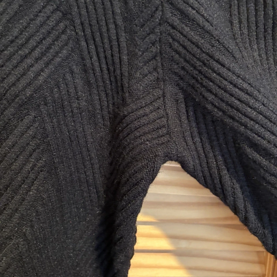 GUESS 男式圆领黑色毛衣 L 码粘纤柔软弹力 — 第 4/4 张图片