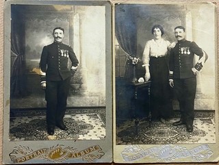 LOT 2 PHOTOGRAPHIES MILTAIRE EN TENUE MEDAILLES A IDENTIFIER GILLOT CASABLANCA