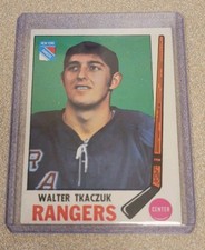WALTER WALT TKACZUK 1969-70 TOPPS HOCKEY ROOKIE CARD #43 ORIGINAL UNALTERED EX+. rookie card picture