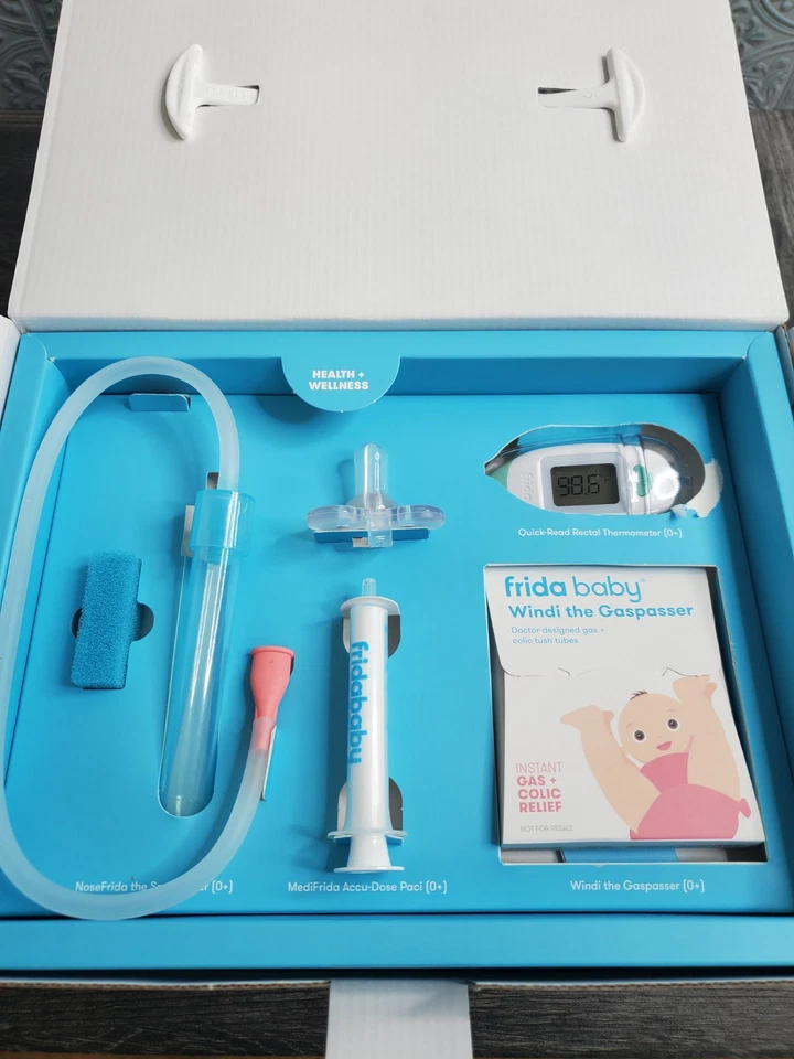 Ultimate Baby Kit | Set de regalo Baby Essentials incluye bienestar, día del enfermo, gas... Foto 3 de 4