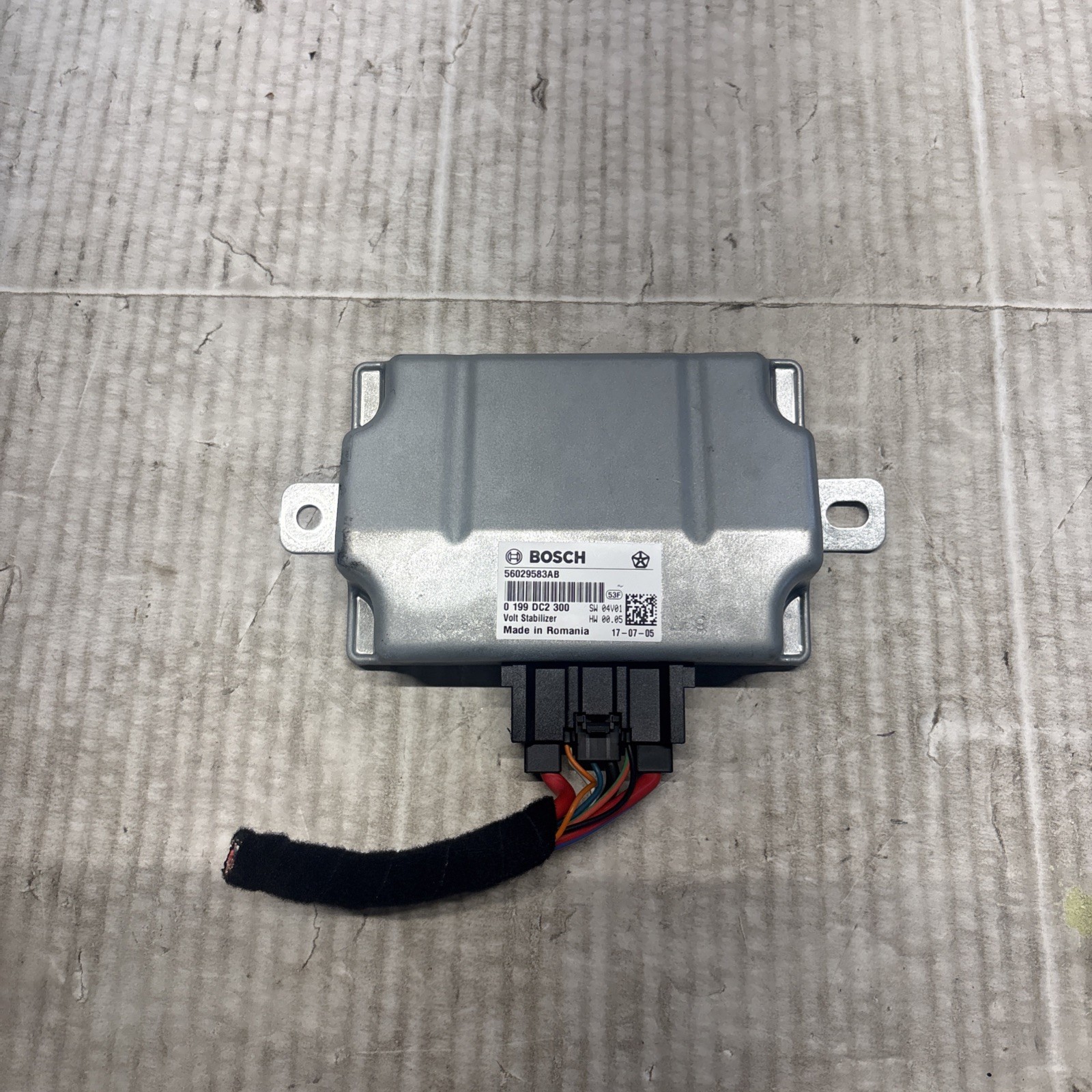 14-22 Maserati Levante Ghibli Voltage Stabilizer Power Inverter Module OEM