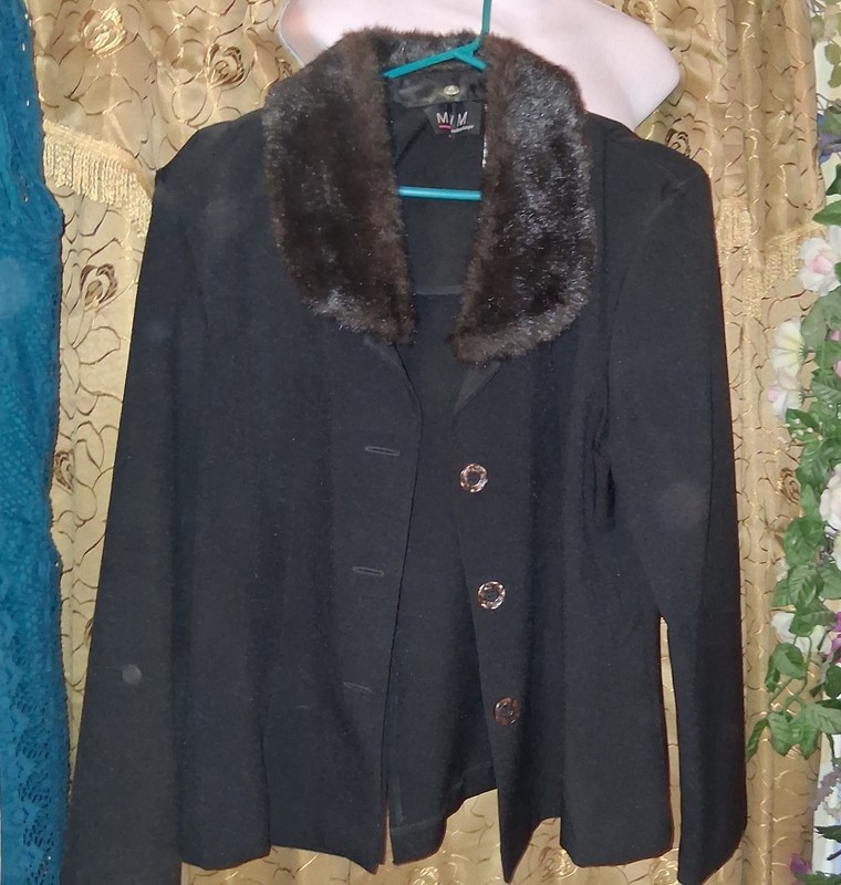 H M H  Sz12 Women's Black Jacket Faux Fur Collar Button Short Long Sleeve 