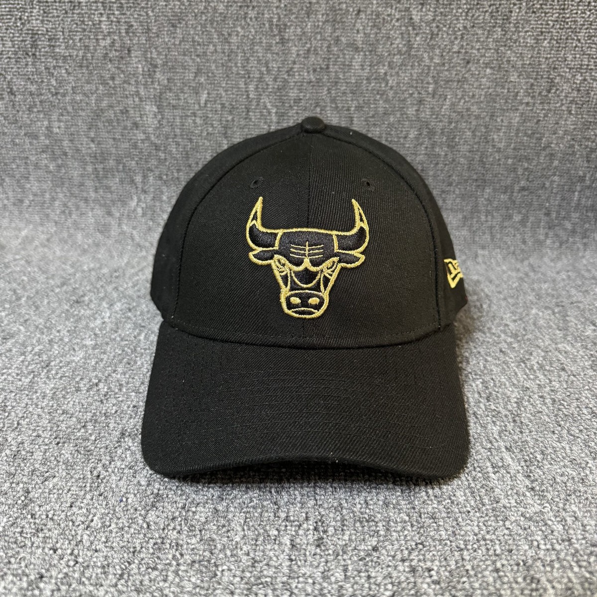 New Era Chicago Bulls NBA Snapback Hat Black Gold Cap