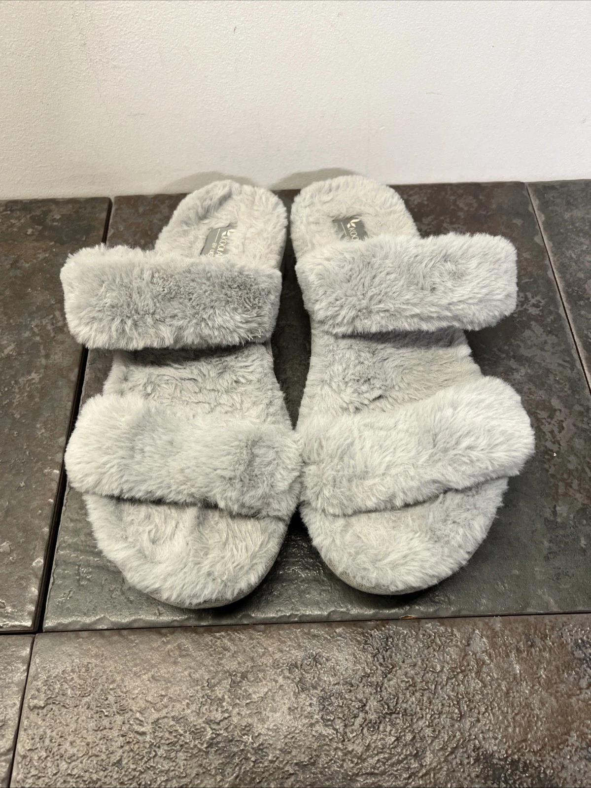 Ciabatte sandalo Koolaburra By UGG nere pelliccia sintetica taglia 7