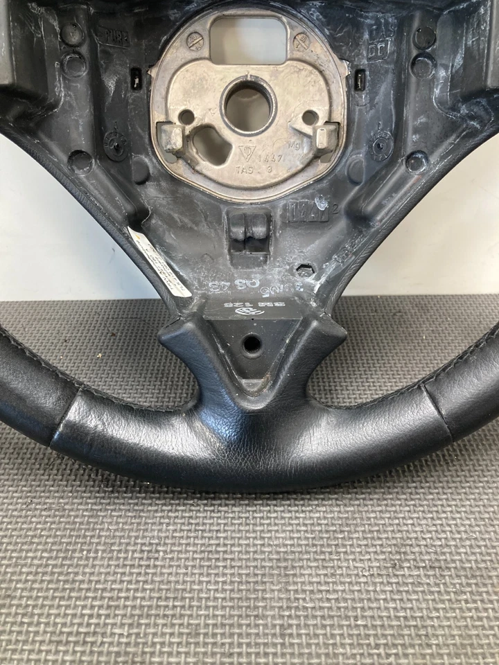 03-06 Volante Porsche Cayenne 3 radios cuero OEM 7L5419091J Foto 3 de 4