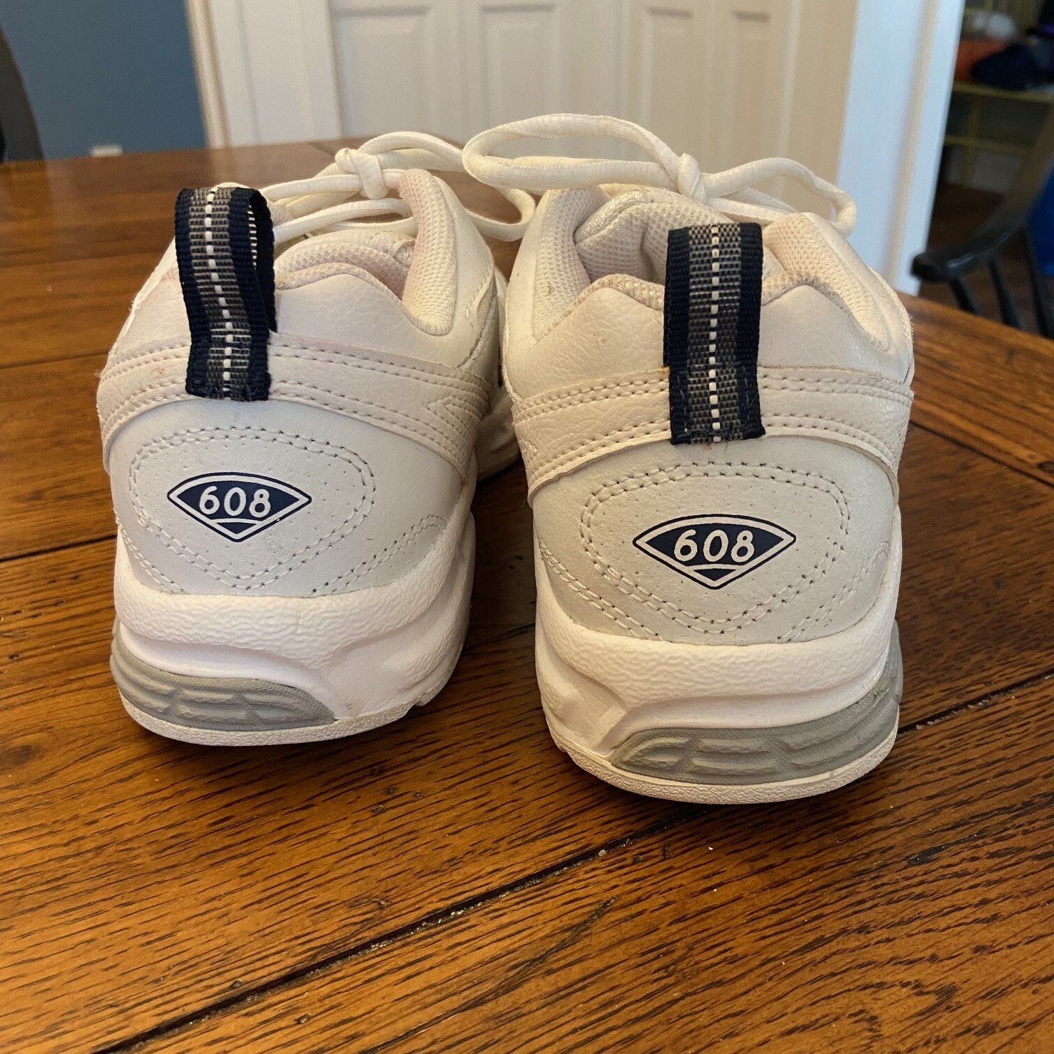 New Balance Womens 608 V3 WX608V3W White Casual Shoes Sneakers Size 8 B