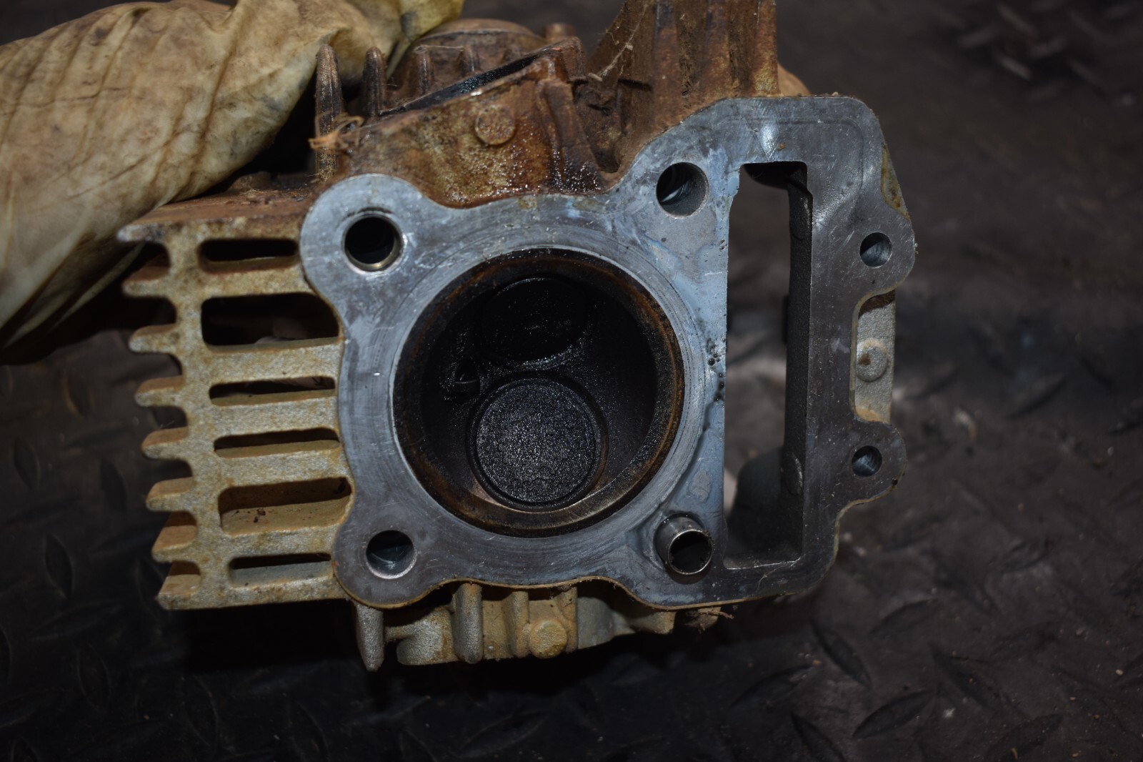 U12 CYLINDER HEAD W CAM VALVES 07 KAWASAKI KLX110 KLX 110 DIRT BIKE